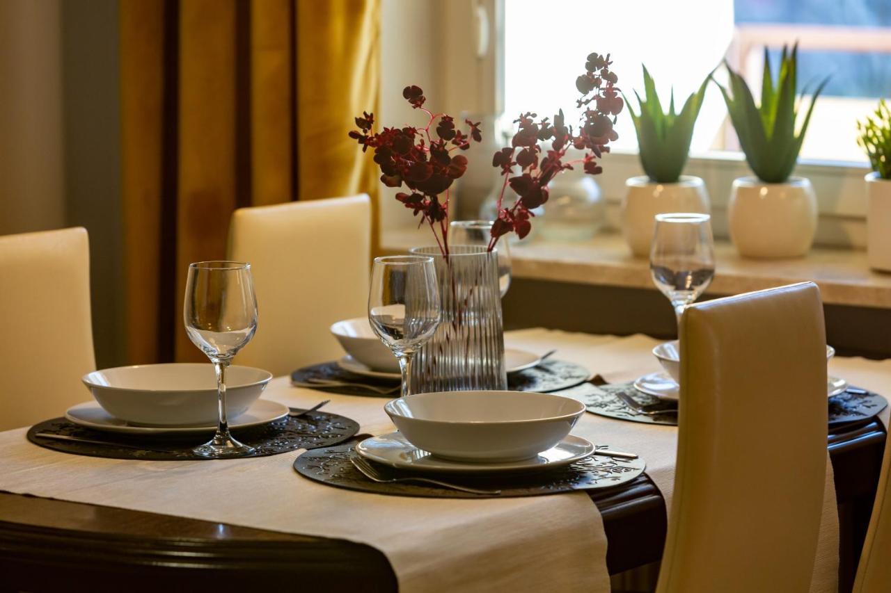 Mokotow Apartment Bluszczanska By Noclegi Renters Varsovie Extérieur photo
